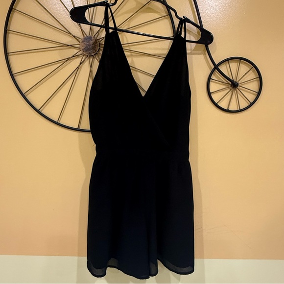 Forever 21 Black V-Neck Jumpsuit - Picture 4 of 7